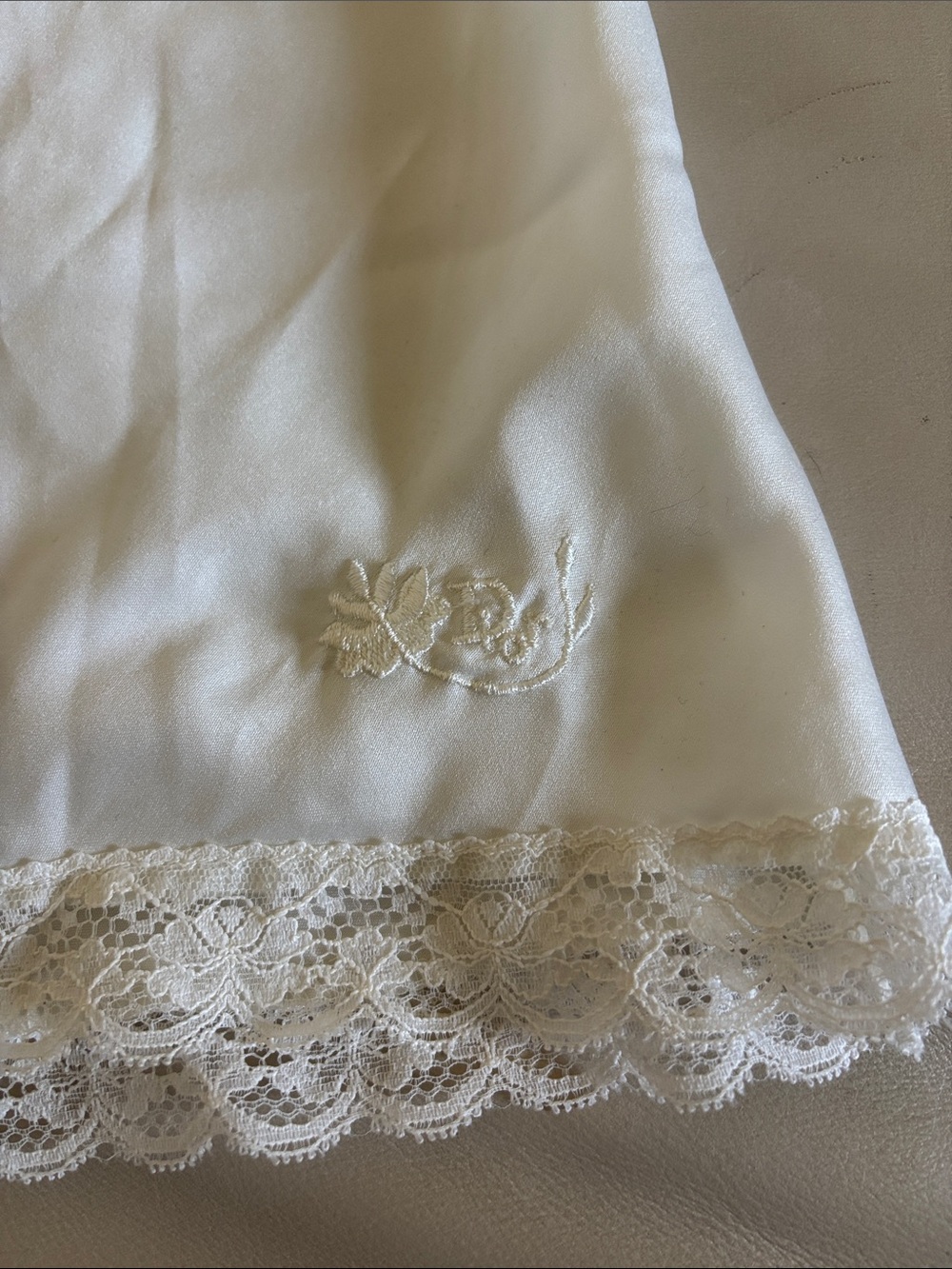 Dior White Lace-Trim Silky Satin Camisole Tank - Picture 2 of 4